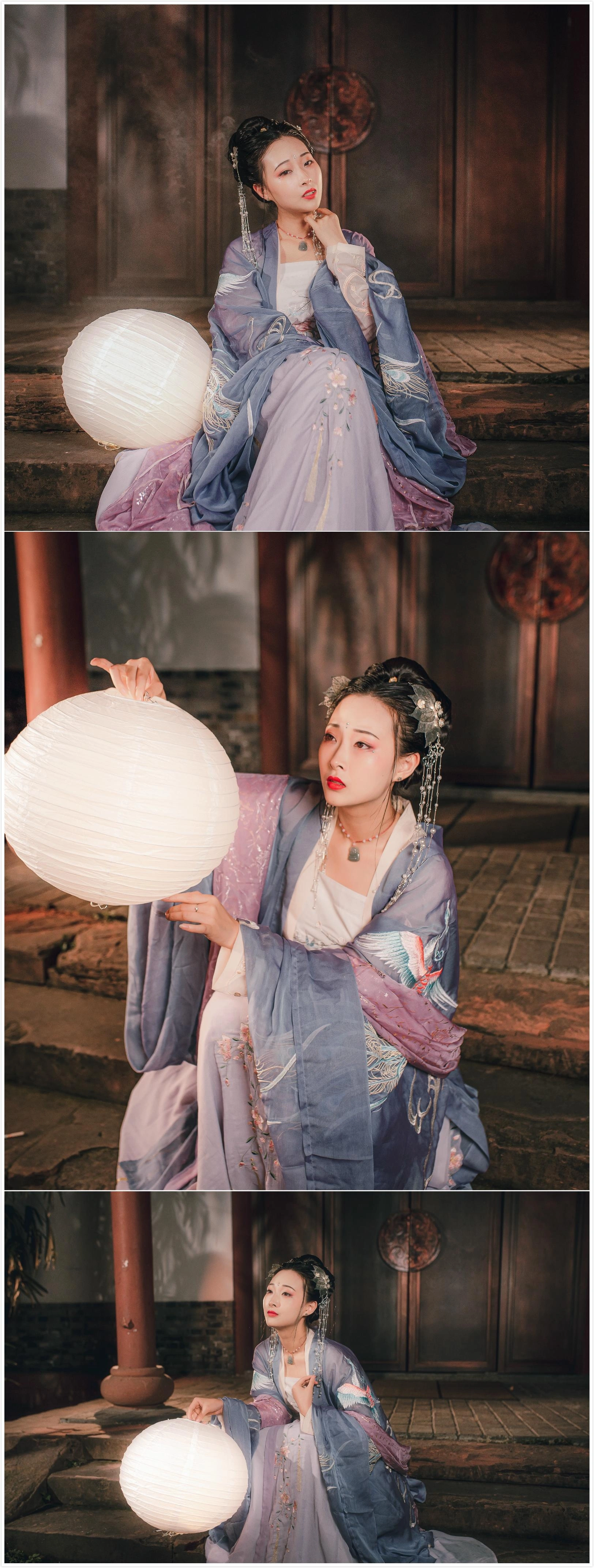 蓝紫色汉服纸灯笼写真