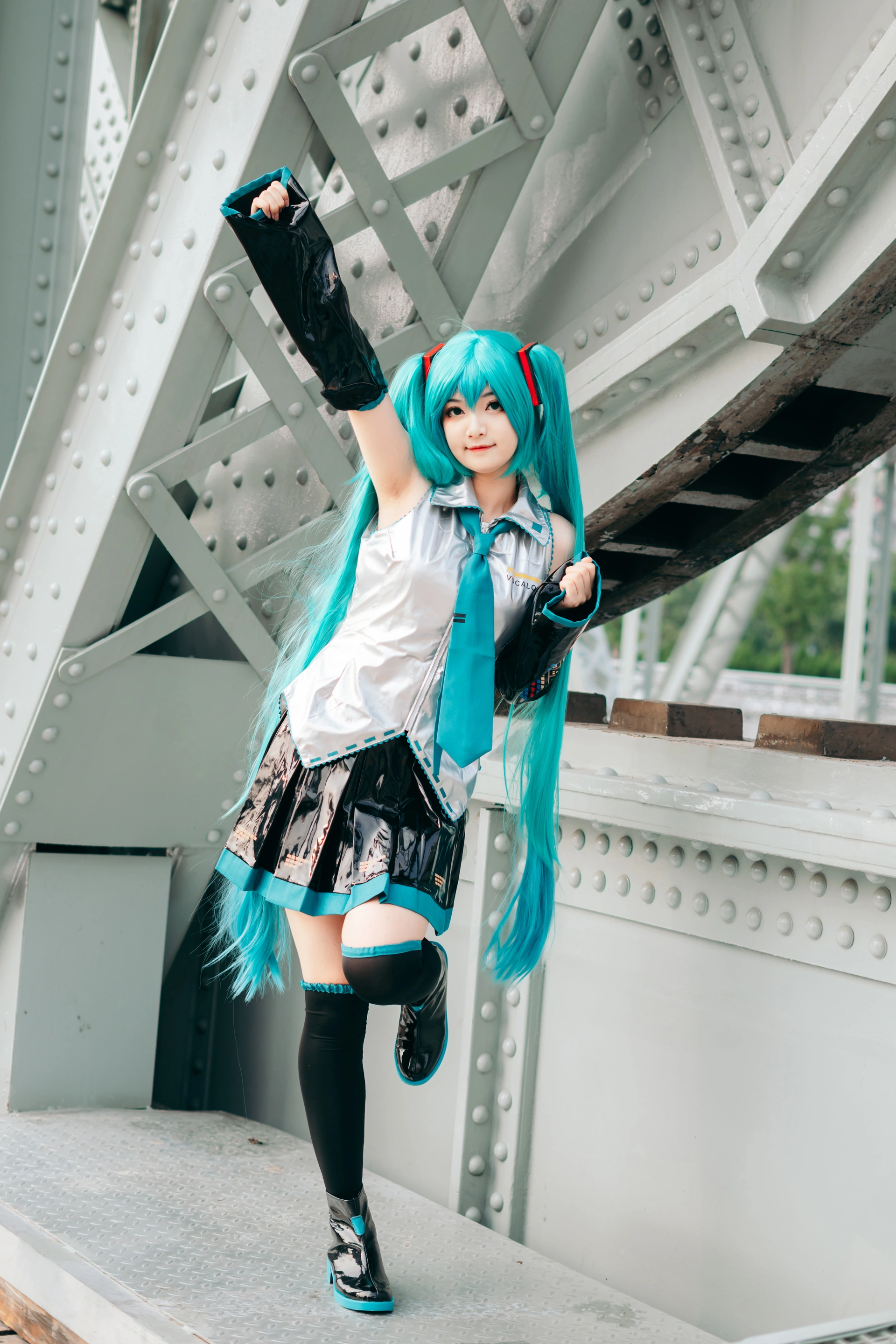 初音未来青色双马尾角色写真