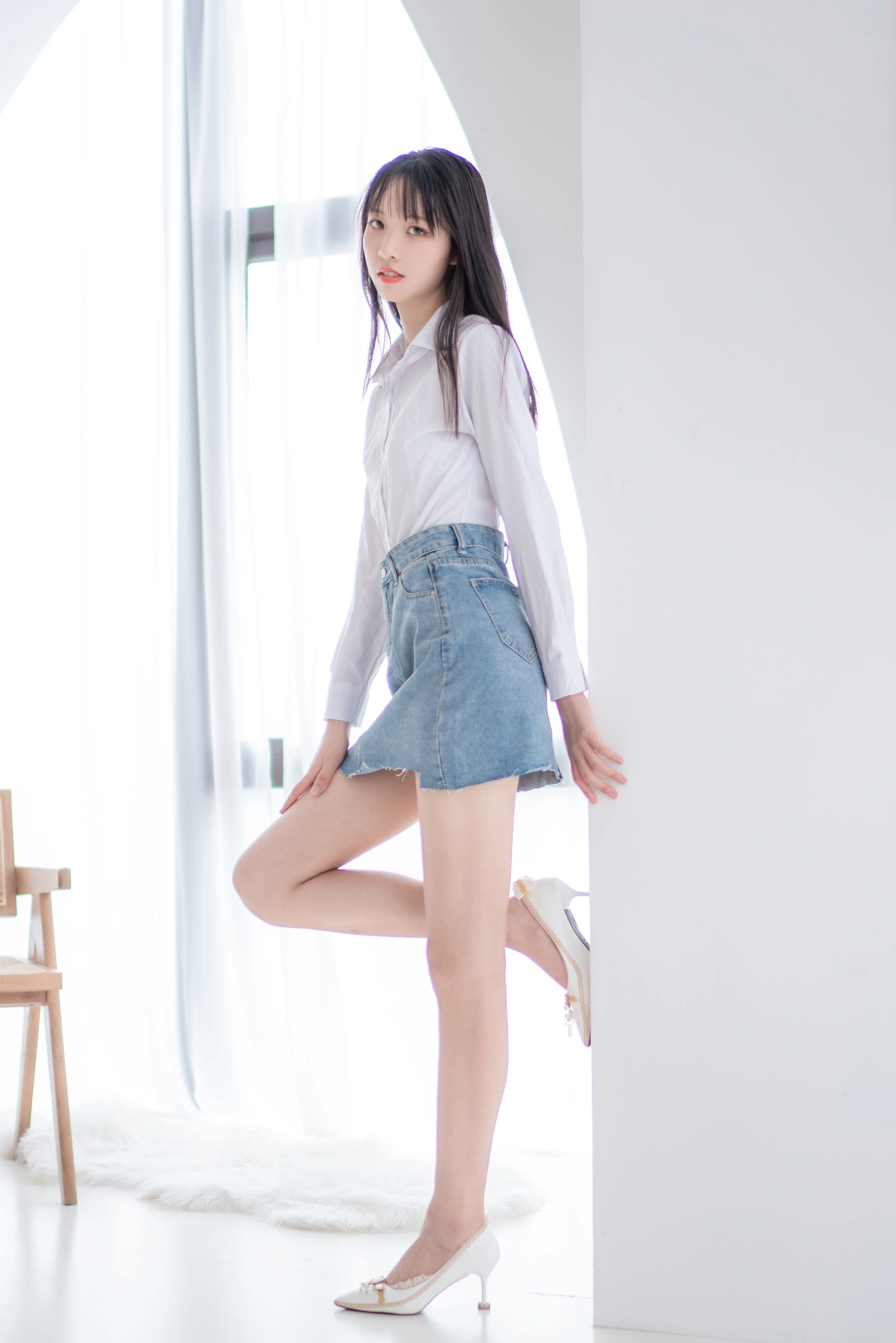 西瓜少女蓝白日常穿搭写真