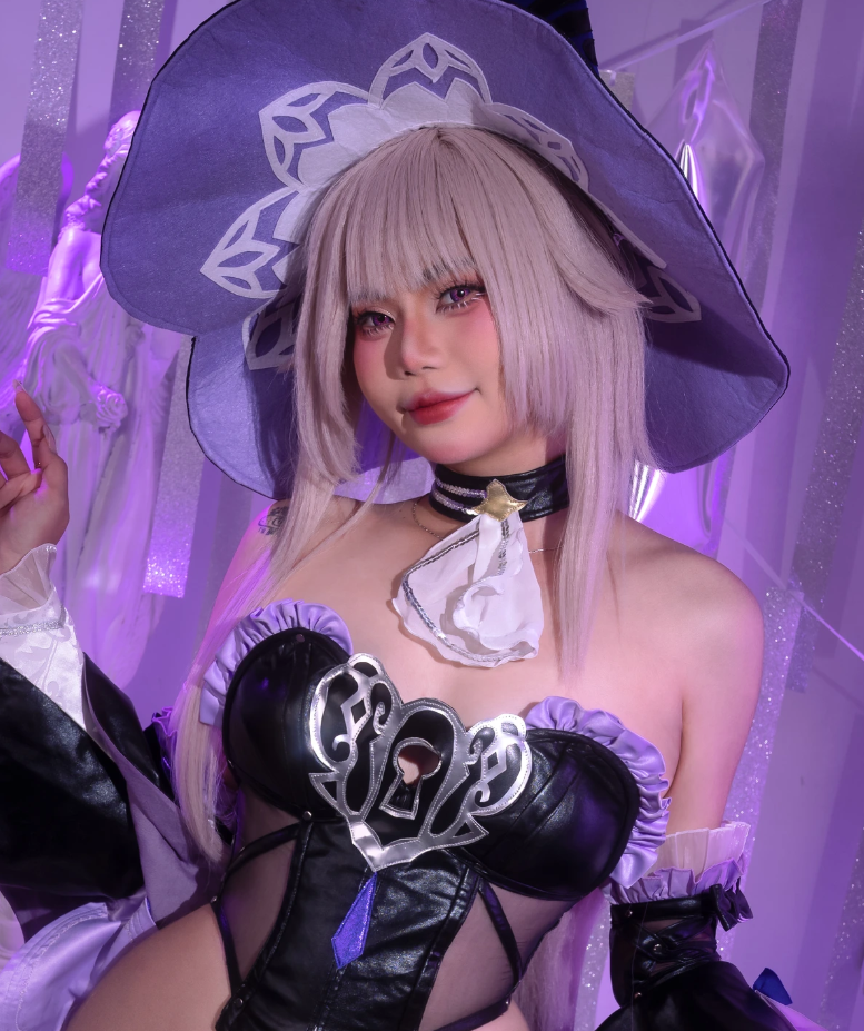Miinmeow《The Herta》：紫色灯光里的赫塔角色写真